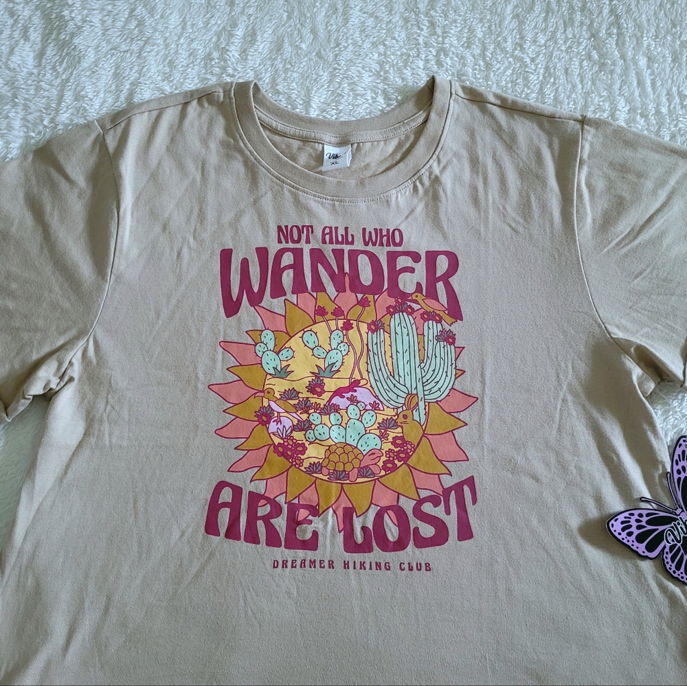 Vibe N' "Not All Who Wander Are Lost" Graphic Tee - NWT - Picture 12 of 15